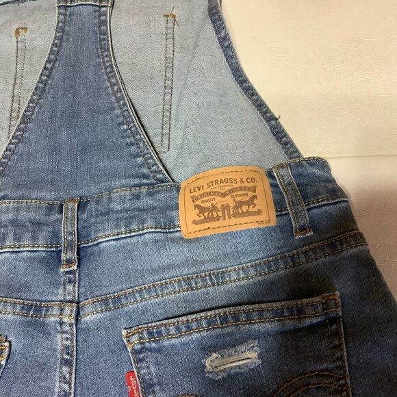 Girl's Levi Strauss Denim Blue Jean Bib Overalls Distressed Size  Reg  14 - Picture 5 of 9